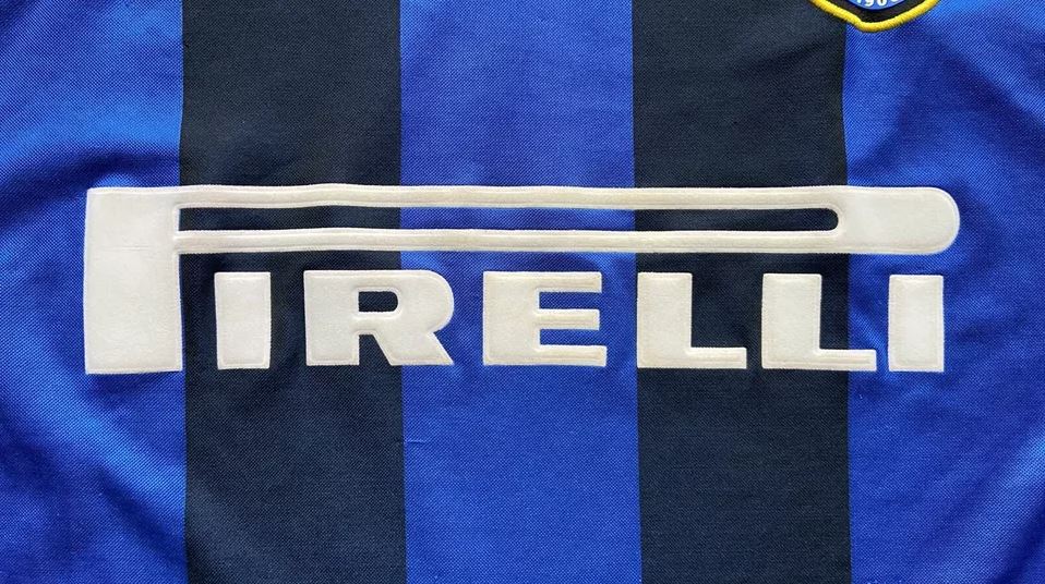 Inter Milan 2001/02 Home Football Shirt