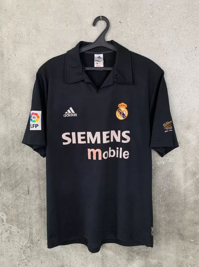 Real Madrid 2002/03 Away Football Shirt #7 Raúl | Black LFP Edition