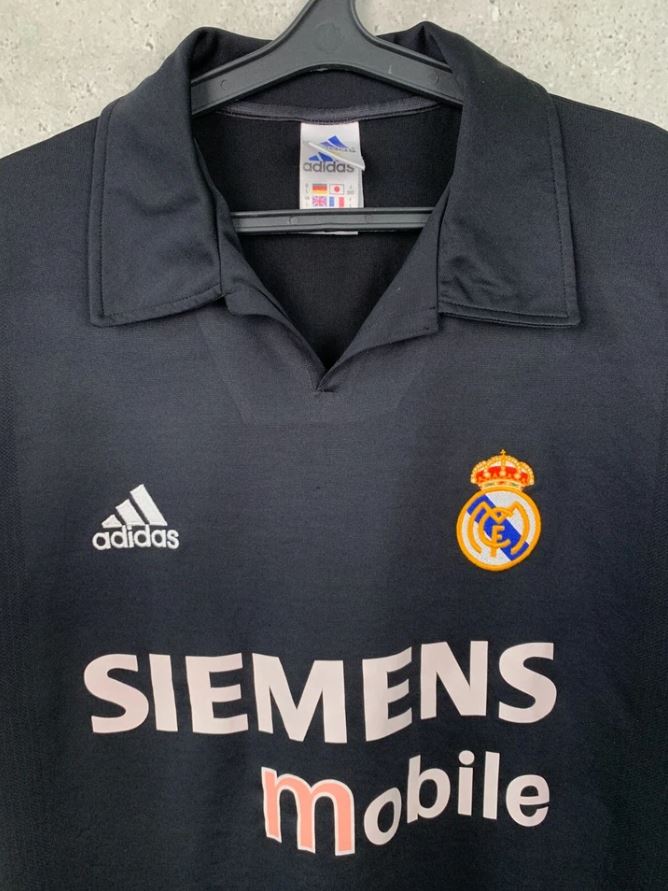 Real Madrid 2002/03 Away Football Shirt #7 Raúl | Black LFP Edition