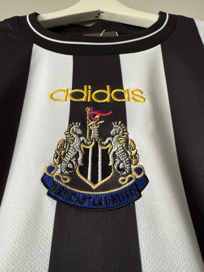 NEWCASTLE UNITED 1997/1999 AWAY FOOTBALL SHIRT #9 SHEARER