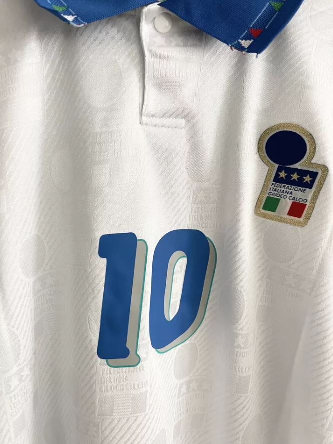 Italy 1994 World Cup Away Football Shirt | #10 Roberto Baggio
