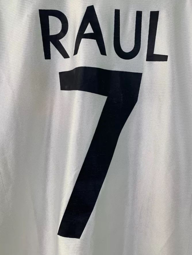 Real Madrid 1999/2000 Home Football Shirt #7 Raul