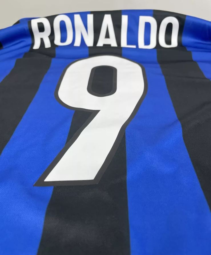 Inter Milan 1997/98 Retro Home Football Shirt #9 Ronaldo