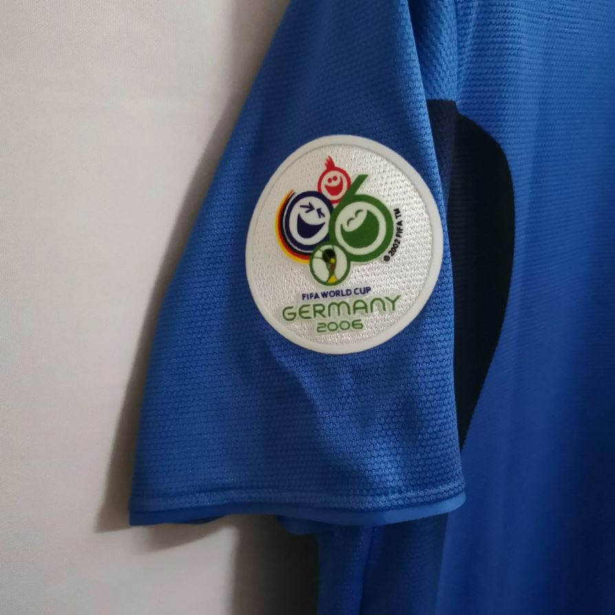 Italy 2006 World Cup Home Football Shirt | #10 Francesco Totti