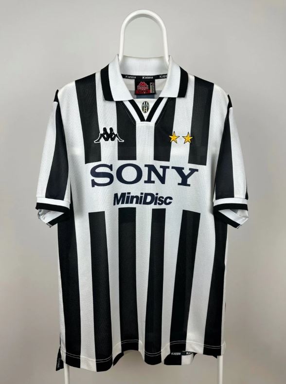 Juventus 1996/97 Home Football Shirt #21 Zidane