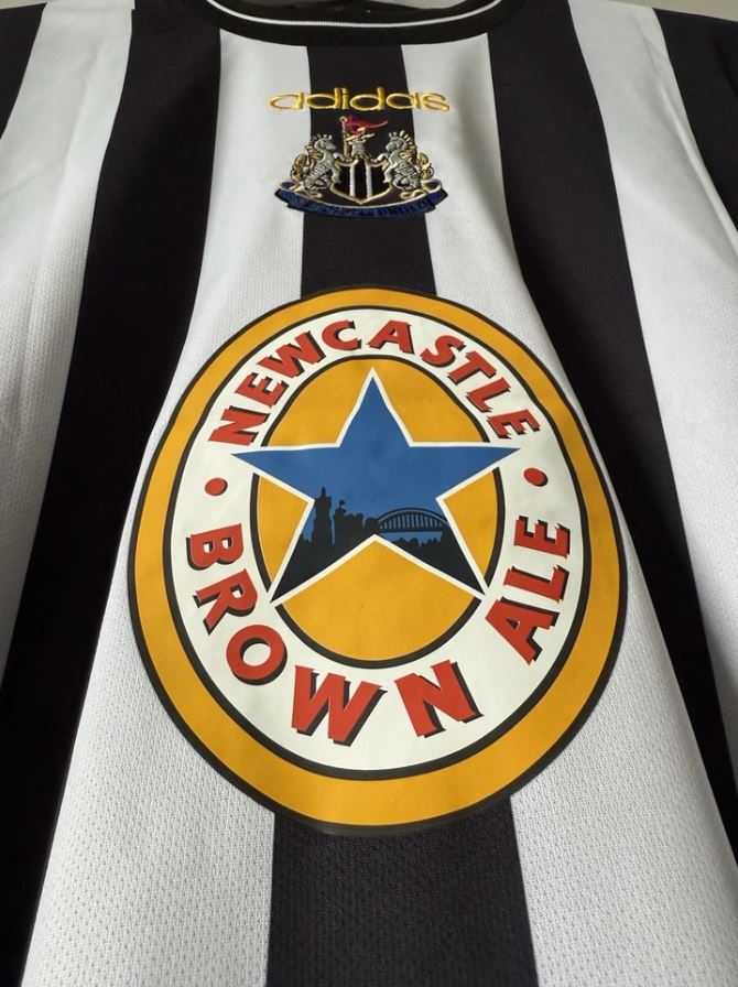 NEWCASTLE UNITED 1997/1999 AWAY FOOTBALL SHIRT #9 SHEARER