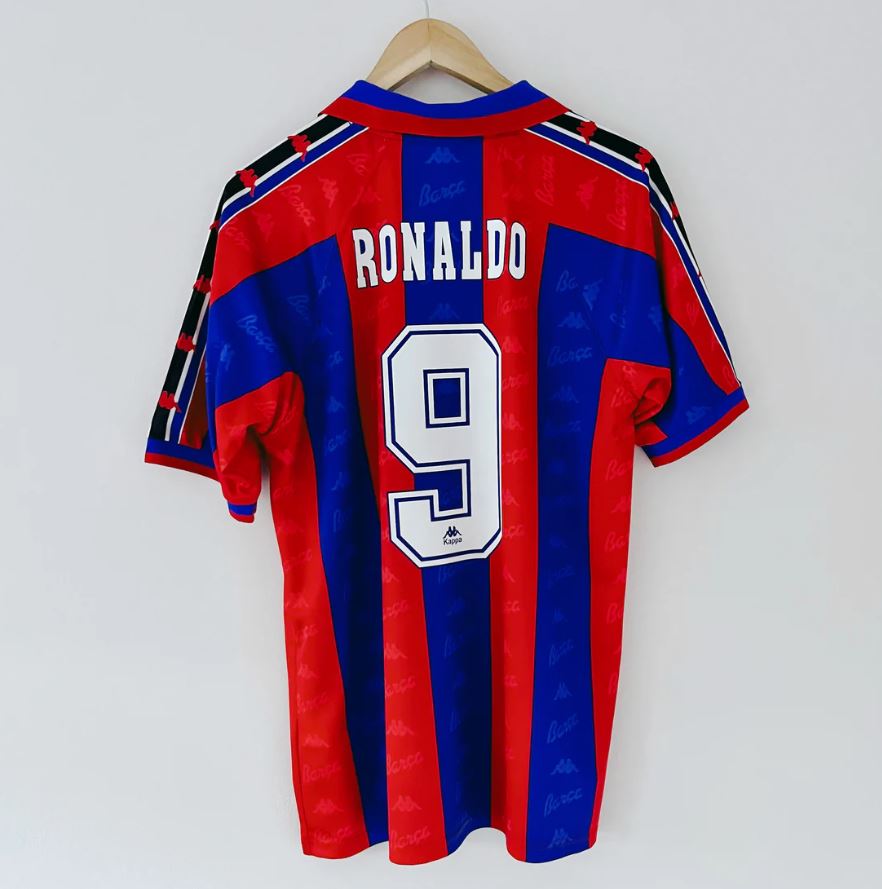 Ronaldo #9 Retro Barça Football Shirt – 1996/97 Home Kit Tribute