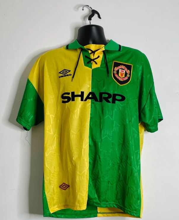 Manchester United 1992 Eric Cantona #7 Green & Gold Retro football shirt
