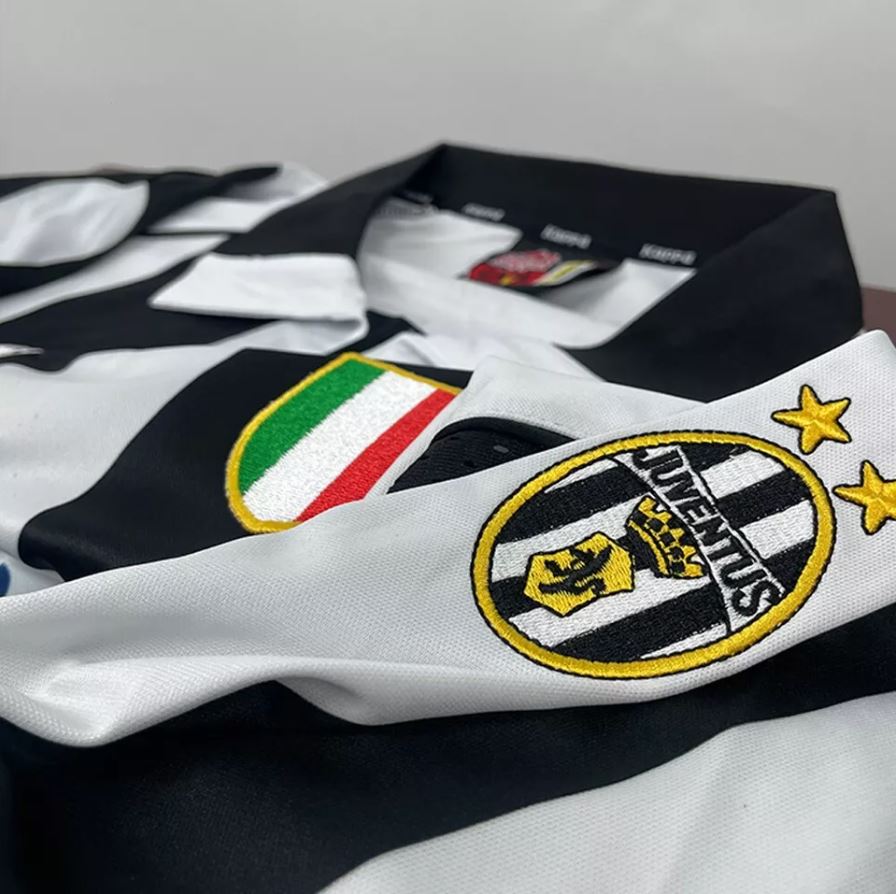 Juventus 1997 Home Football Shirt #10 Del Piero