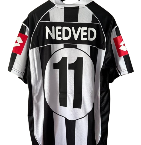 Juventus 2002/03 Home Football Shirt #11 Nedvěd