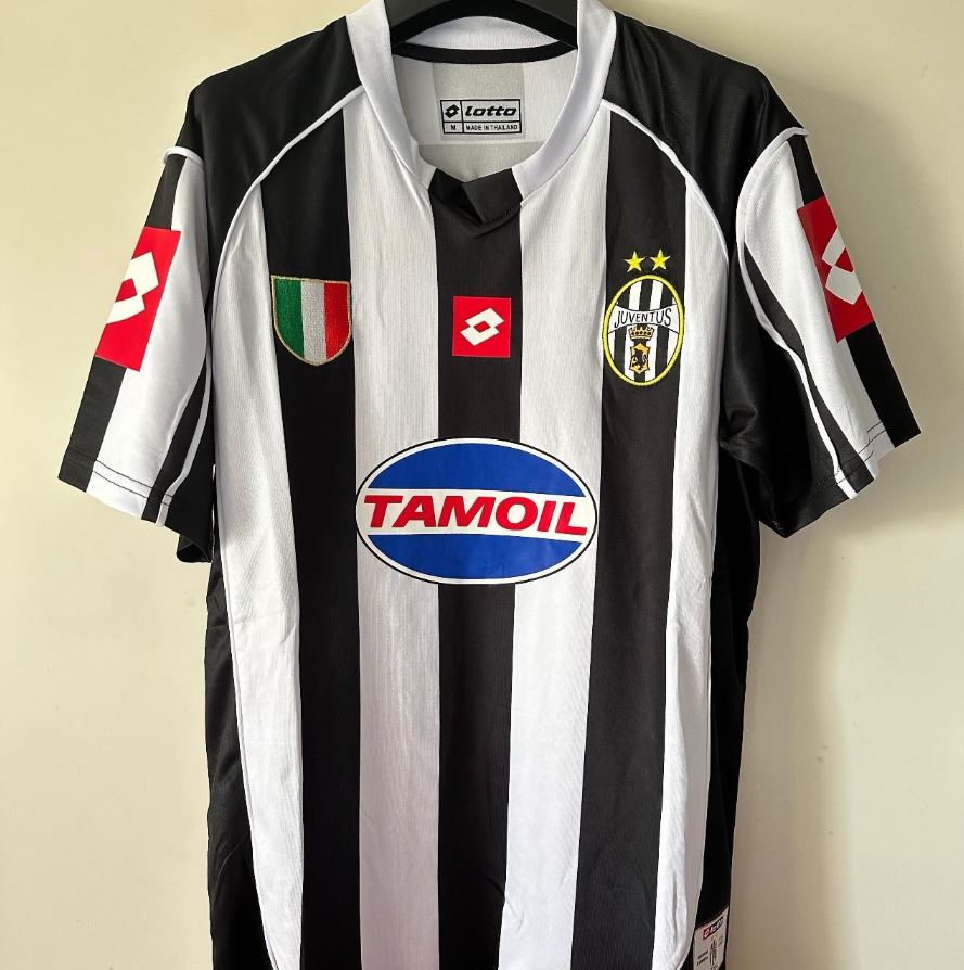 Juventus 2002/03 Home Football Shirt #11 Nedvěd