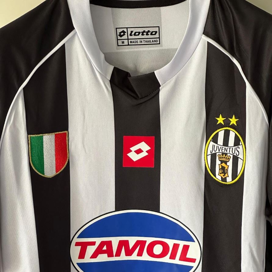 Juventus 2002/03 Home Football Shirt #11 Nedvěd