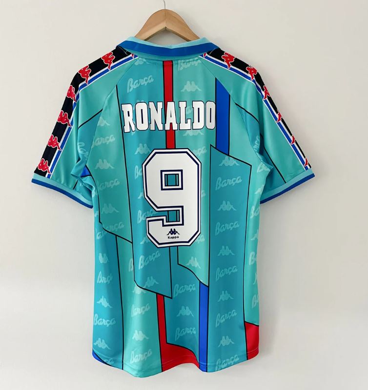 FC Barcelona 1996/97 Away Retro Jersey – Ronaldo #9