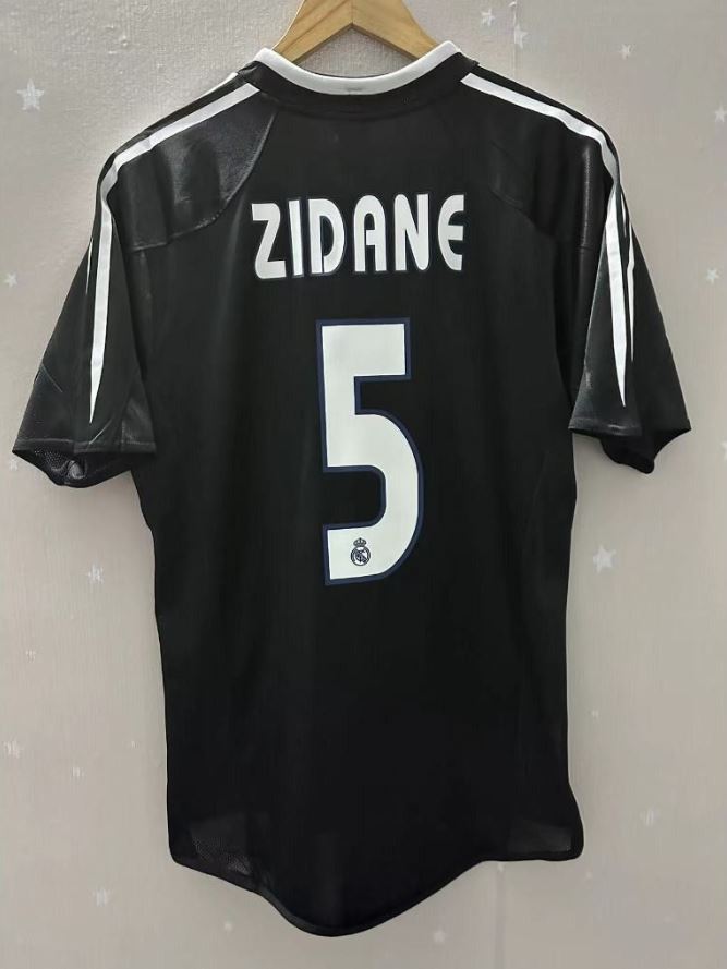 Real Madrid 2006/07 UCL Retro Football Shirt – Zidane #5 Black UCL Edition